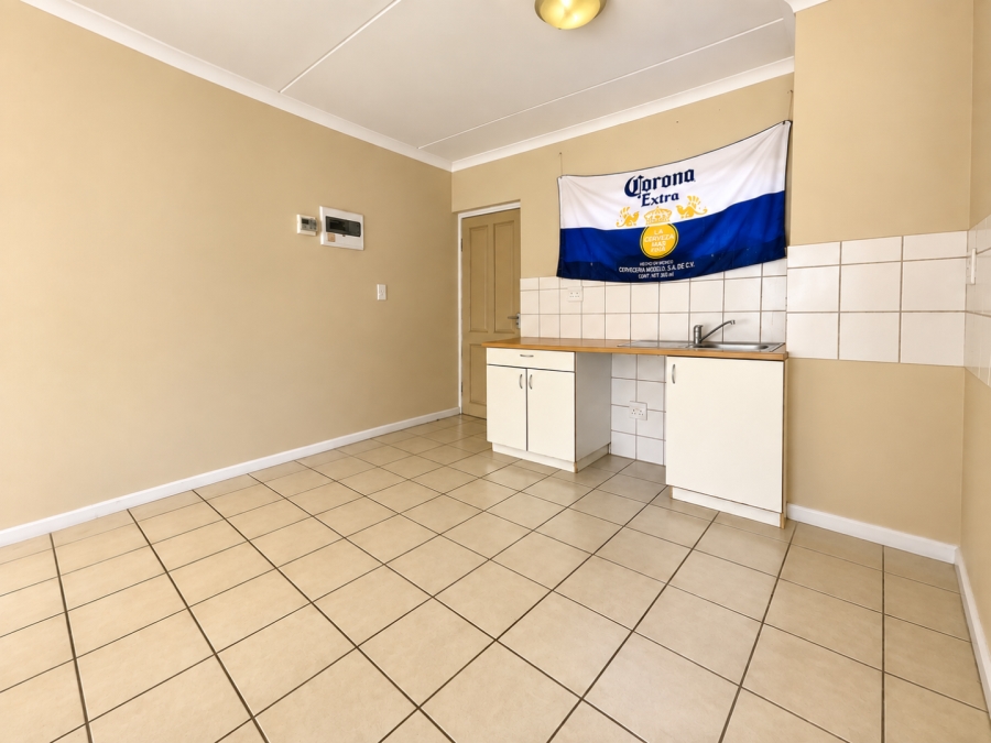 1 Bedroom Property for Sale in Maitland Western Cape